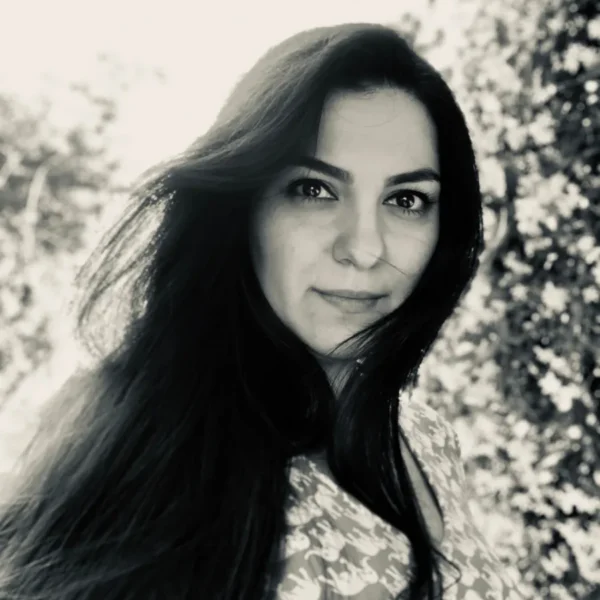 Afsaneh Aayani